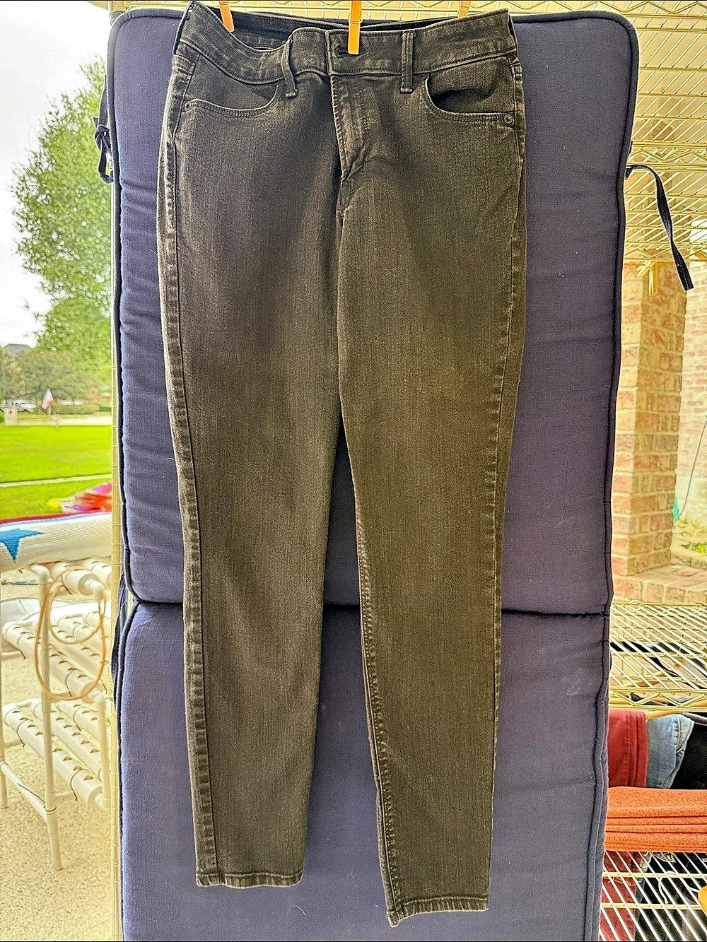 Old Navy Super Skinny Mid-Rise Black Mid-Rise Jeans Size 8